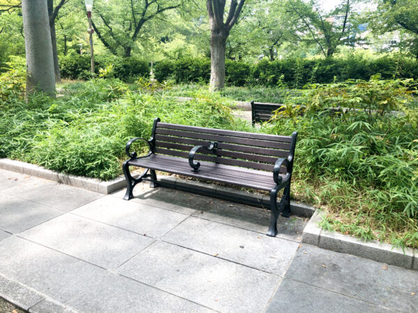 公園のベンチ 1
