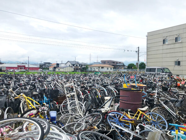 自転車のスクラップ 1