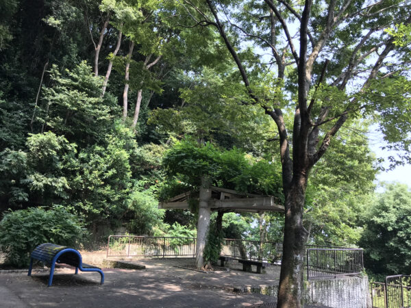 高台にある公園 無料写真 フリー素材のダウンロードサイト もある