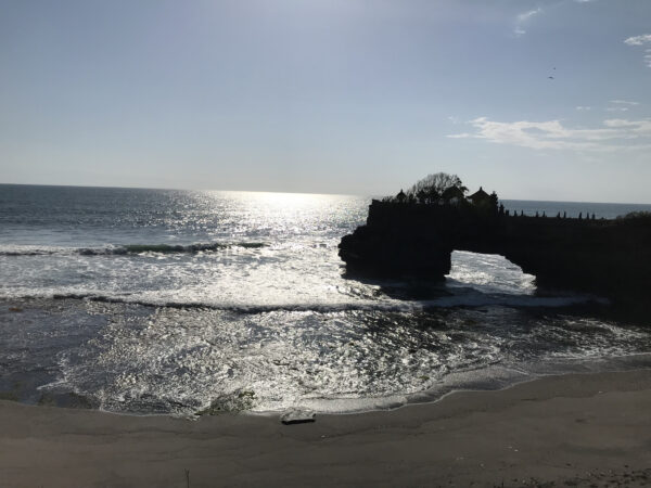 タナロット寺院と海 1