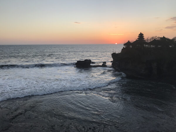 タナロット寺院と海 7