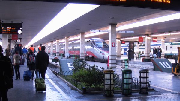 フィレンツェの駅構内