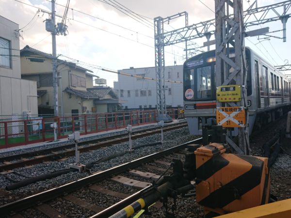 柴島駅に向かう大阪メトロ