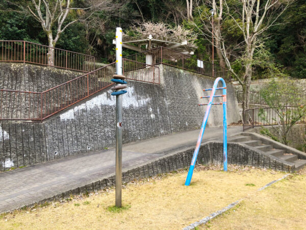 公園の遊具 1